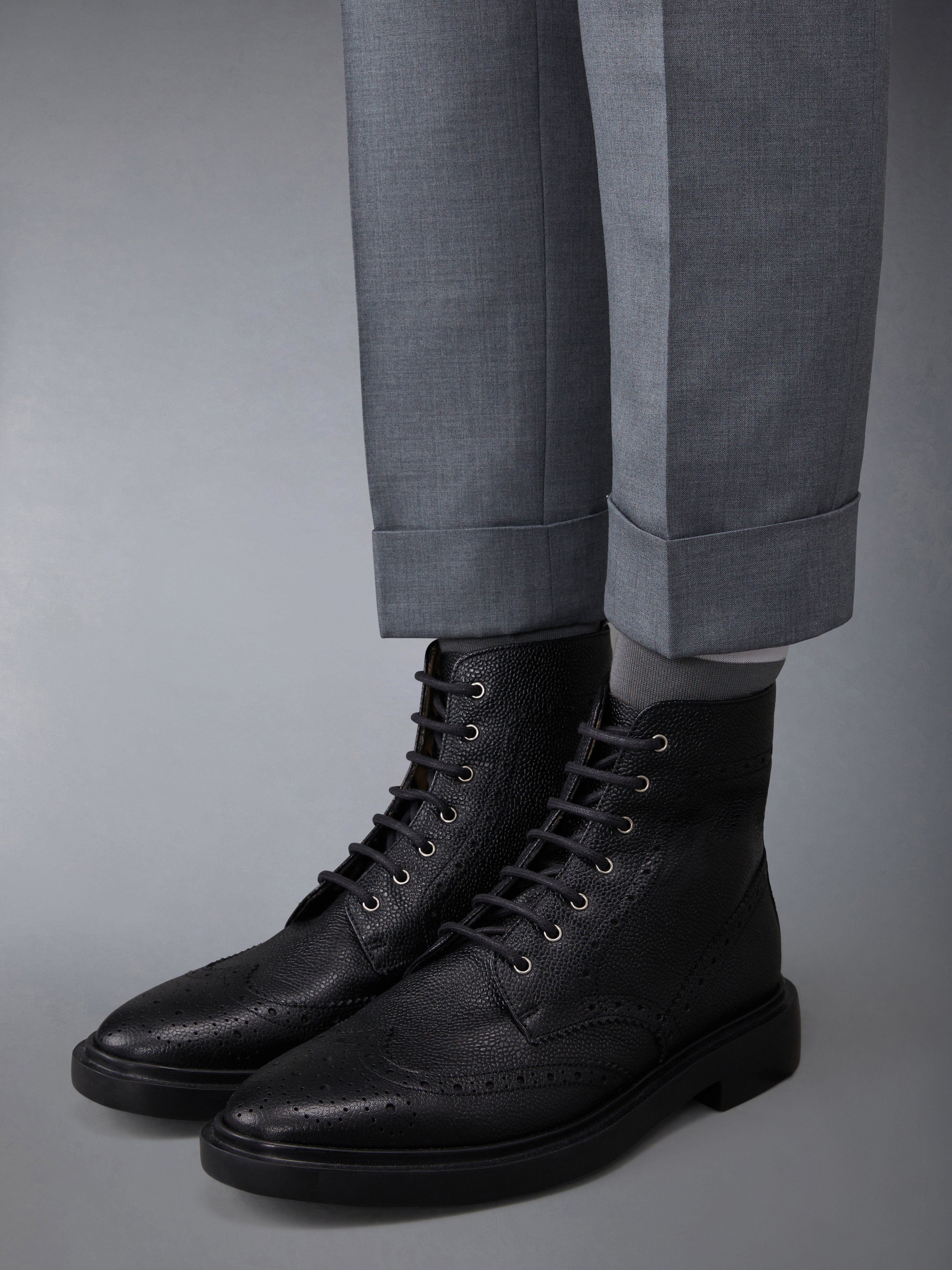 PEBBLE GRAIN RUBBER SOLE CLASSIC WINGTIP BOOT - 4