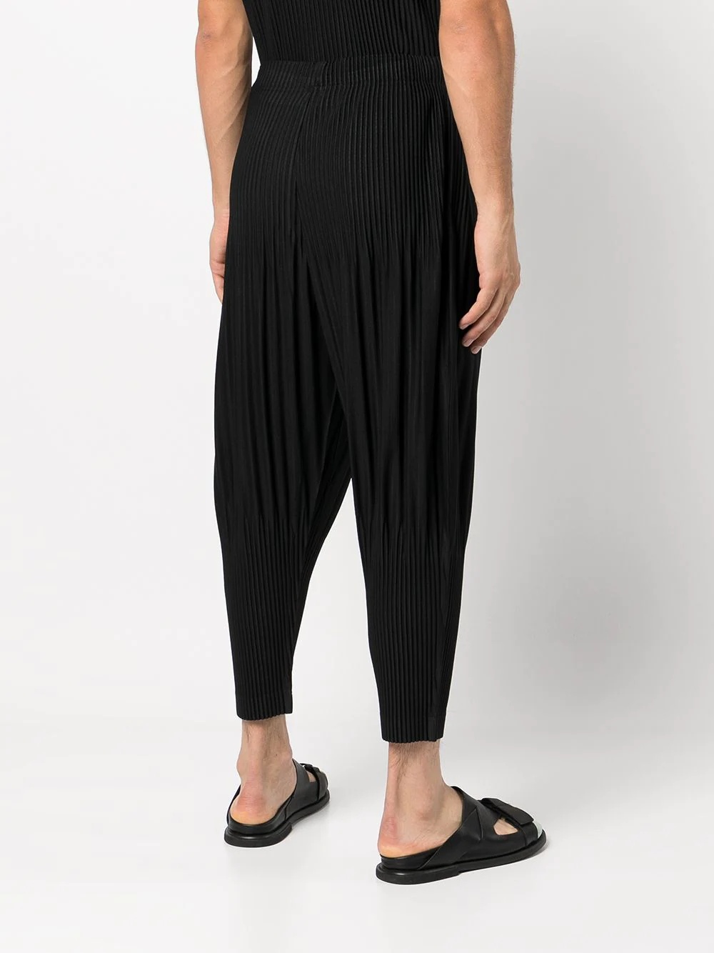 tapered-leg pleated trousers - 4