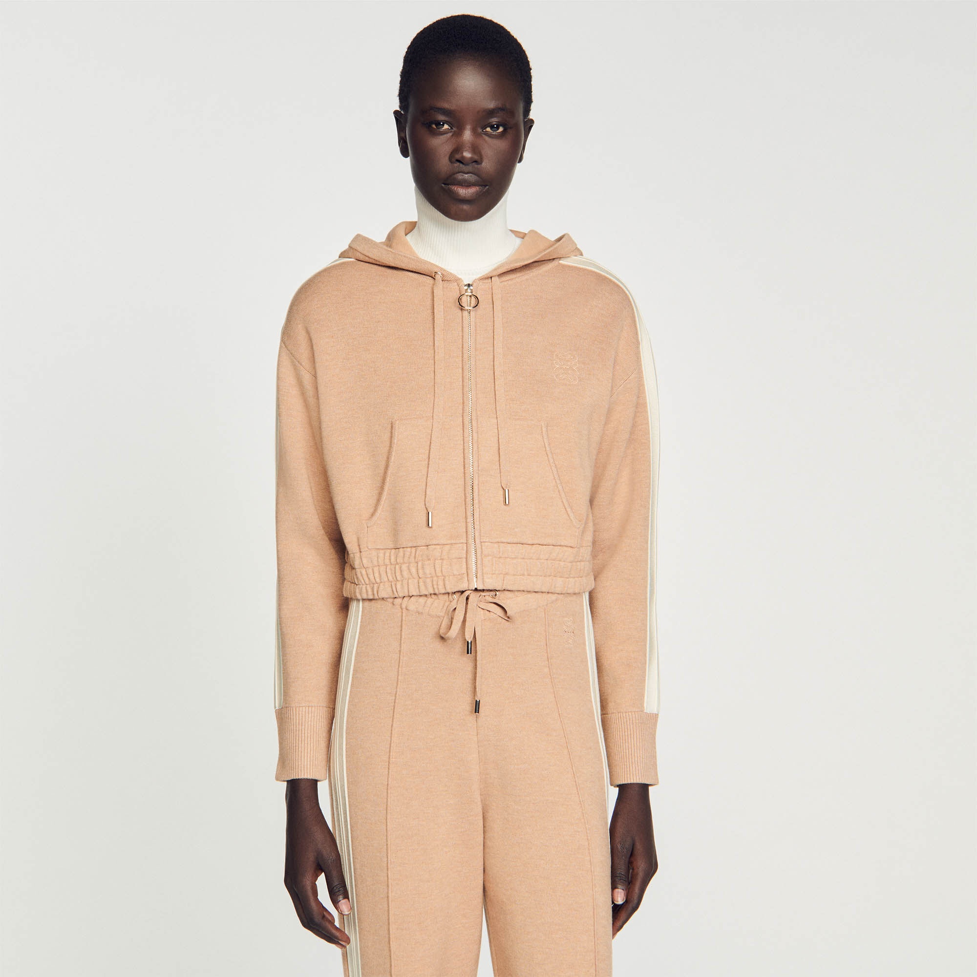 SHORT HOODED SWEATSHIRT - 5