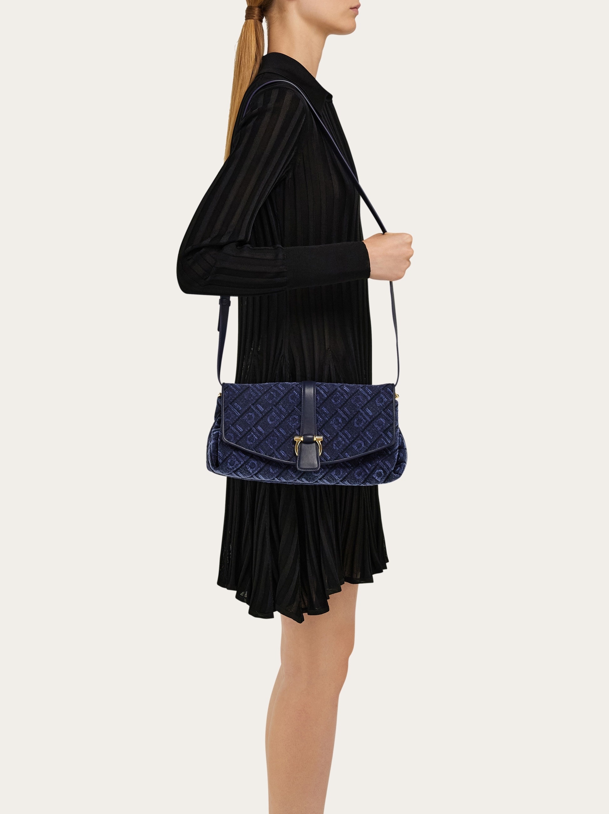 Front flap crossbody bag (S) - 3