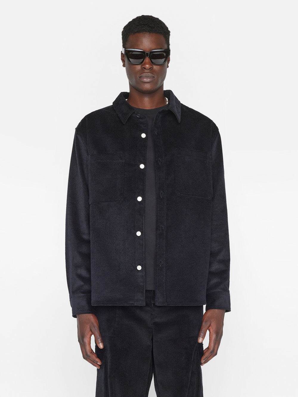 Wide Wale Corduroy Overshirt in Noir - 3