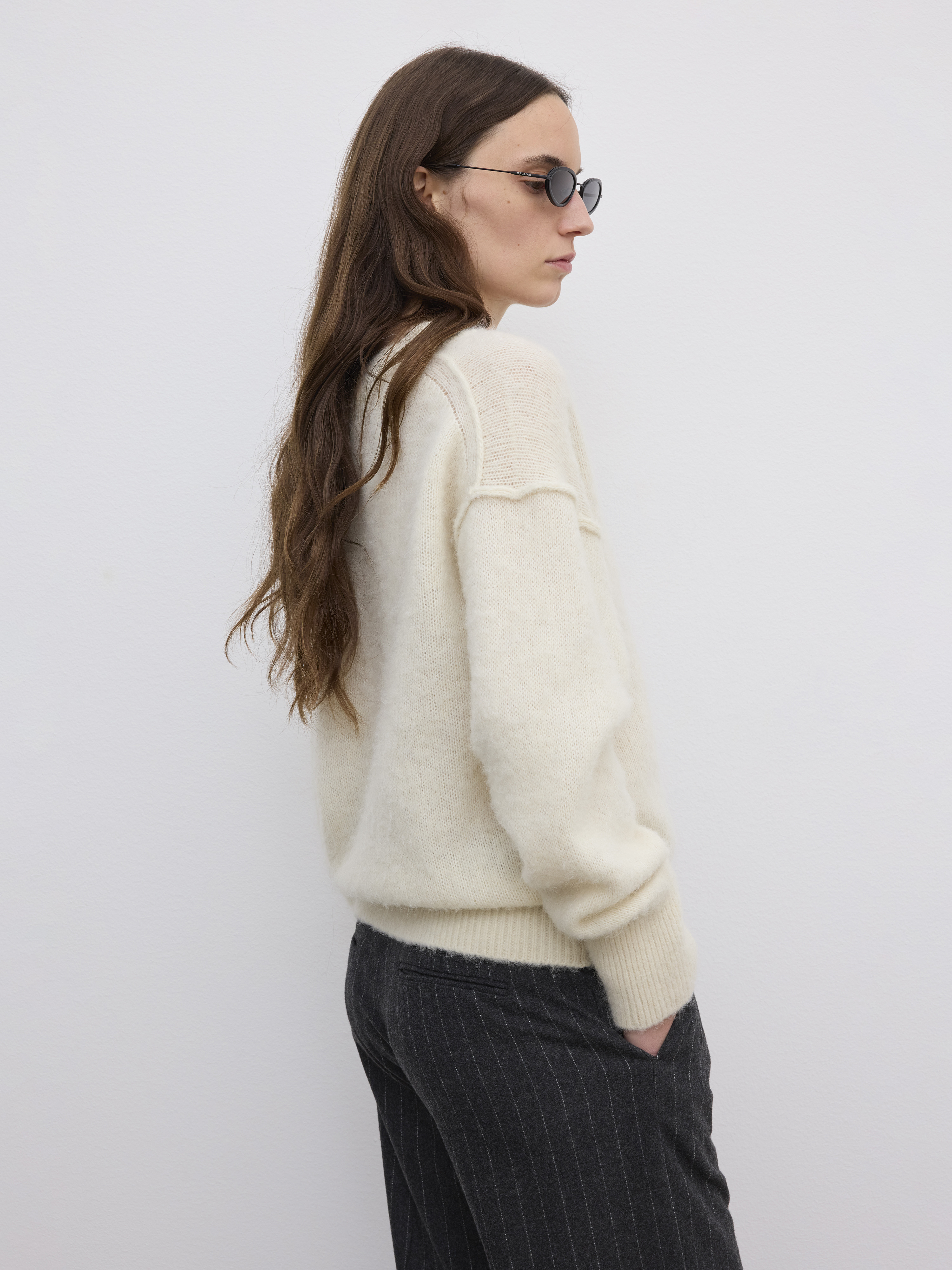 V-neck Alpaca Knit - 4