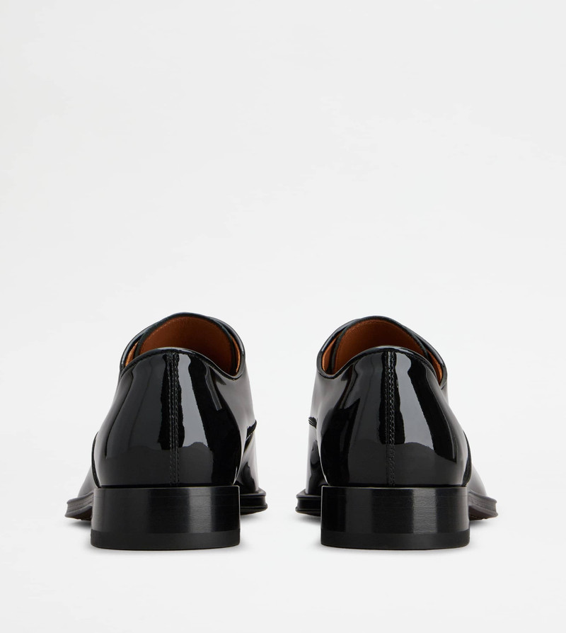Tod's LACE-UPS IN PATENT LEATHER - BLACK outlook
