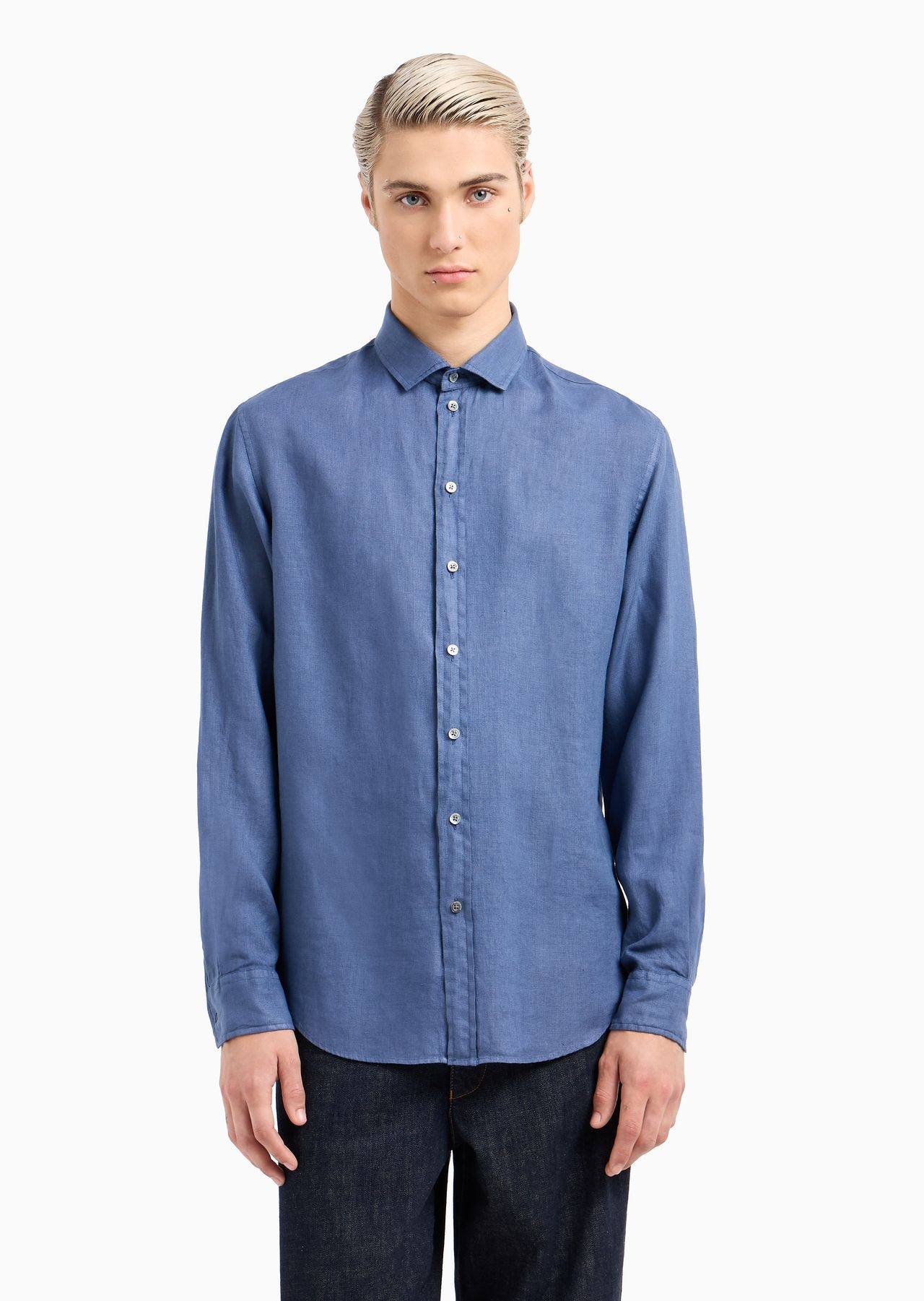 Garment-dyed linen shirt with French collar - 3