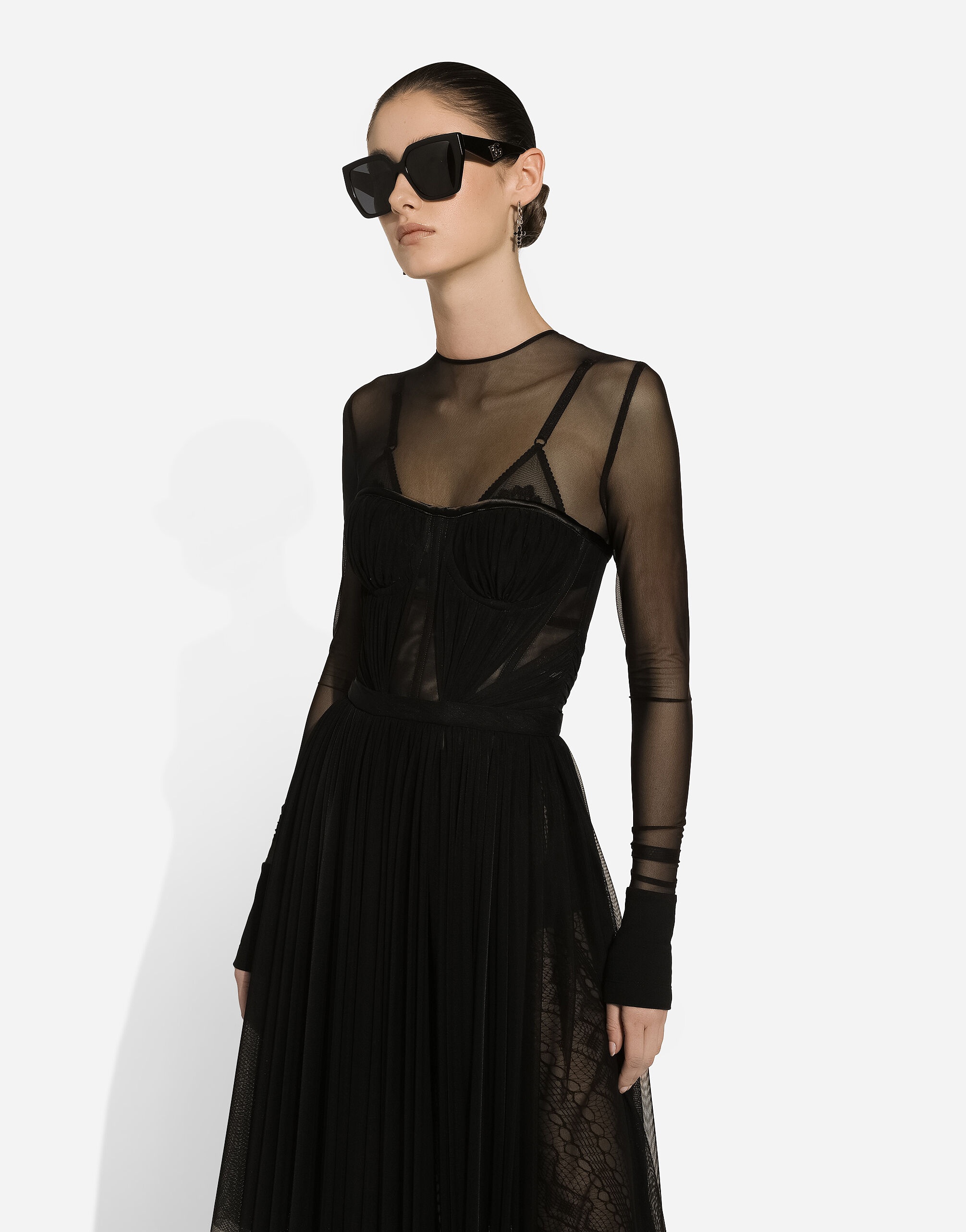 Light tulle dress with corset details - 4