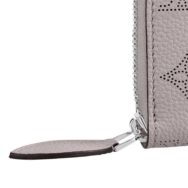 Louis Vuitton Zippy Wallet outlook