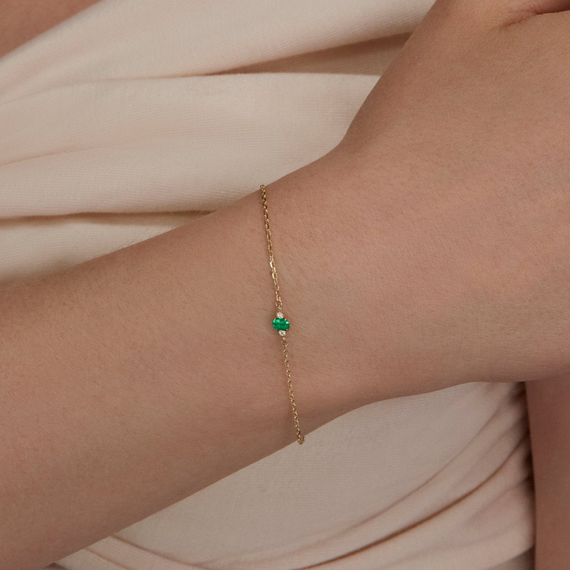 STONE AND STRAND Dainty Emerald Luxe Bracelet outlook