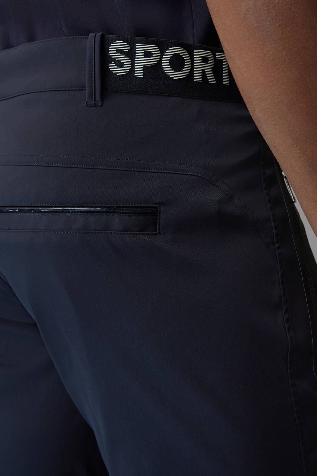COLVIN FUNCTIONAL SHORTS IN NAVY BLUE - 5