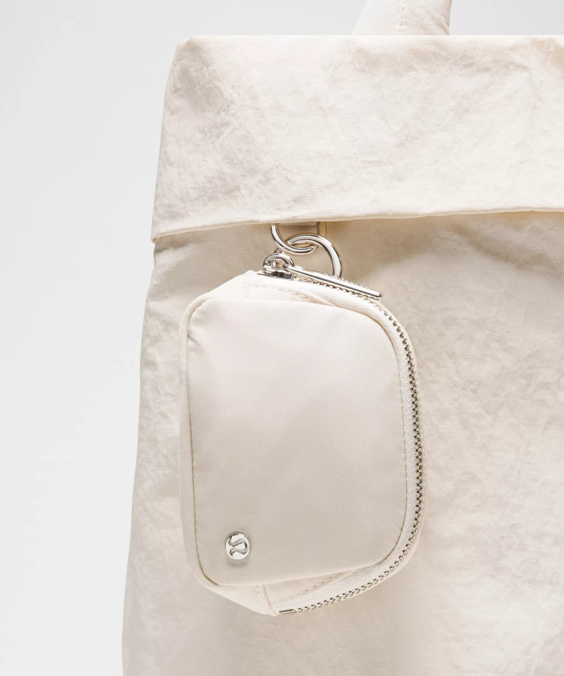 lululemon Everywhere Belt Bag Nano outlook