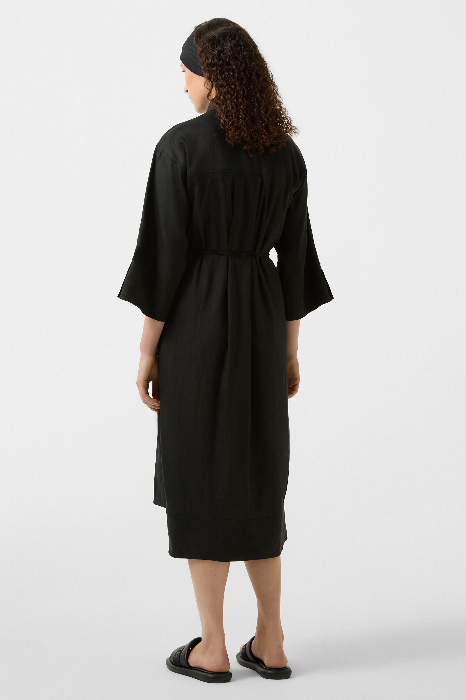 Reika shirt dress in Black - 3
