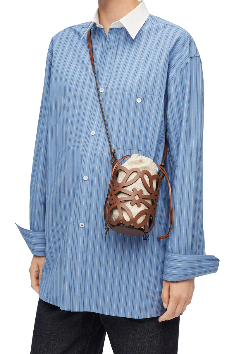 Anagram cut-out pocket in classic calfskin and canvas 3