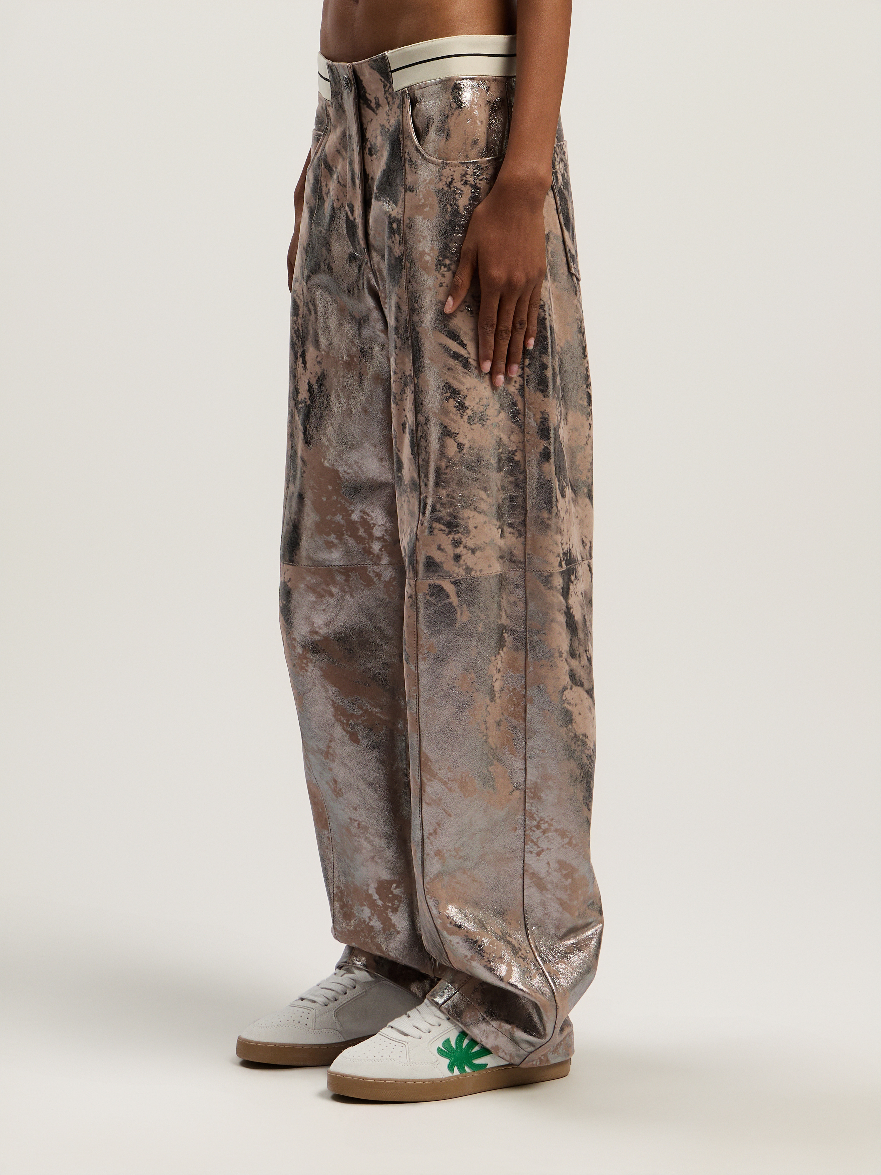 Laminated Leather Carrot Pant - 3