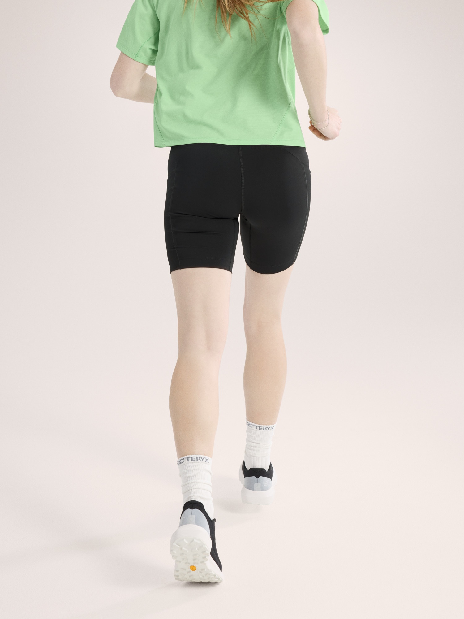 Essent High-Rise Utility Short 8" - 5