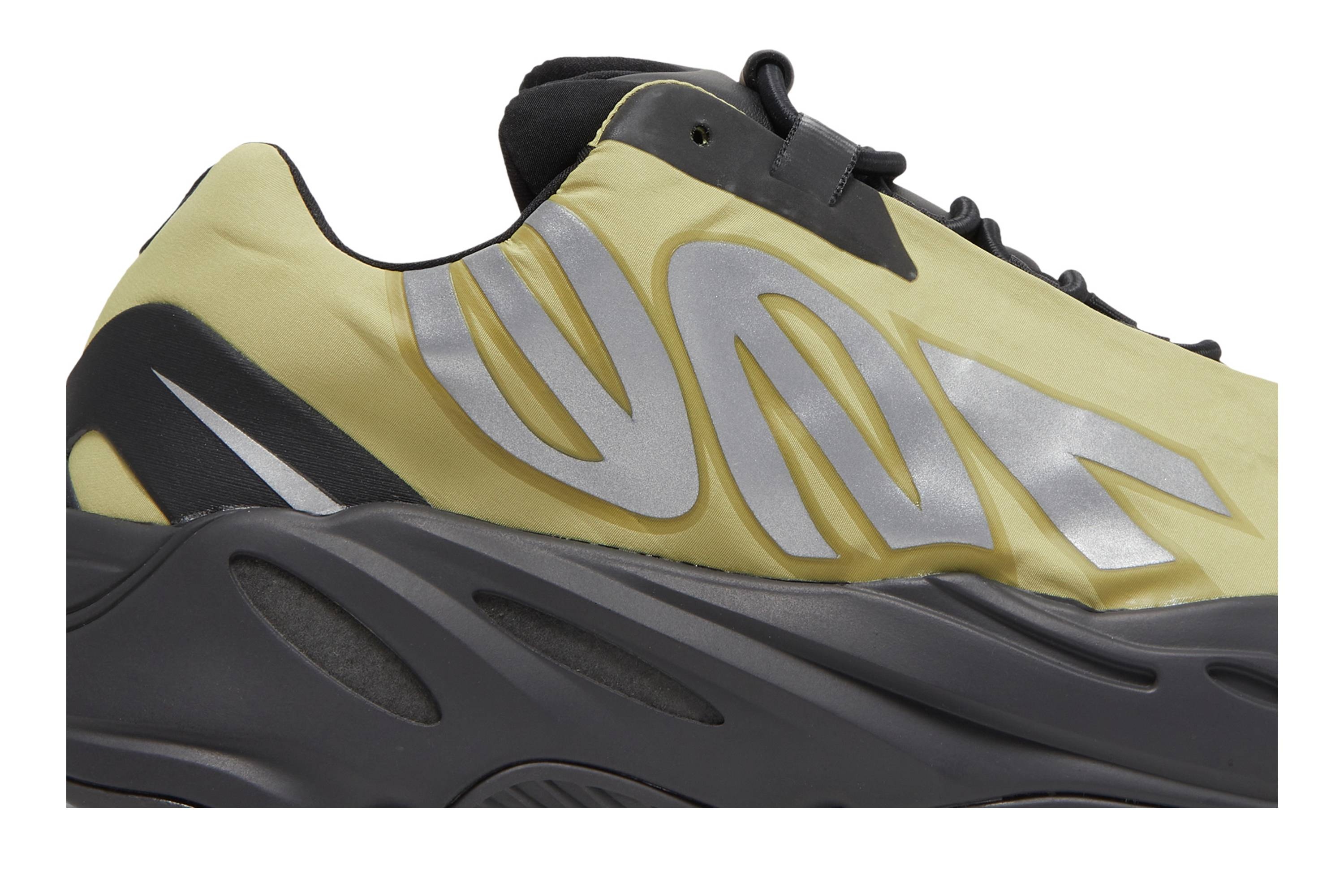 Yeezy Boost 700 MNVN 'Resin' - 2