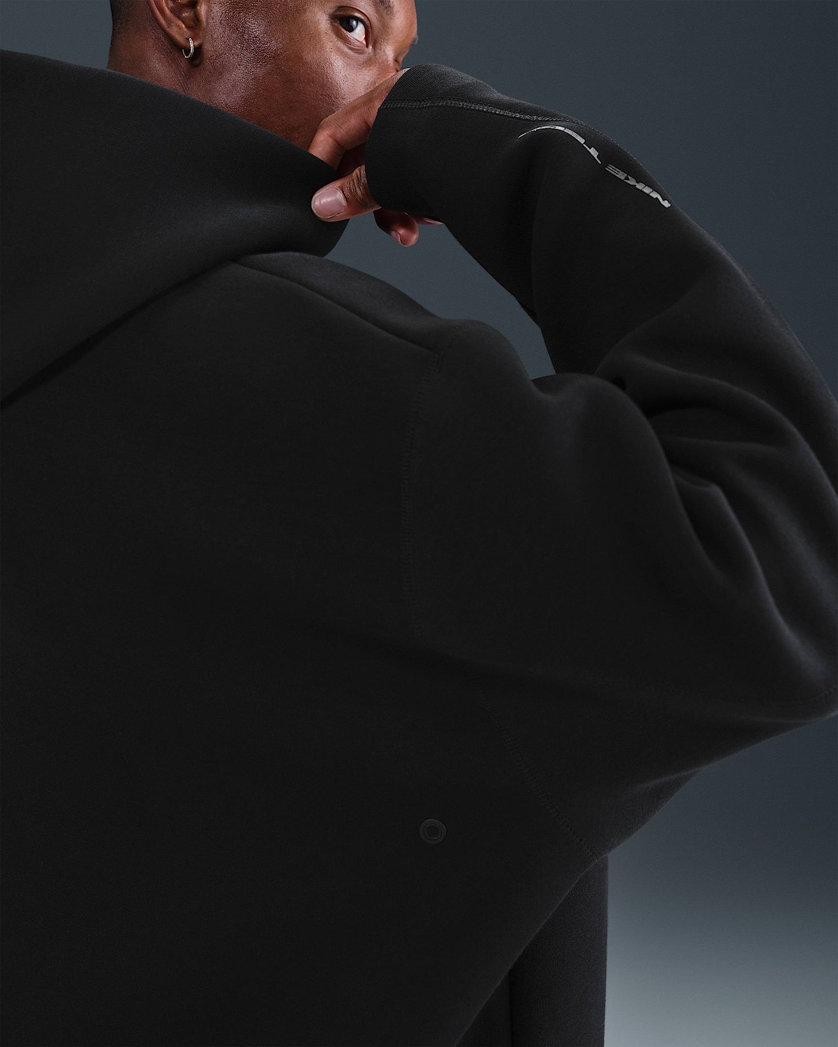 Nike Tech Men's Fleece Oversized Hoodie - 2