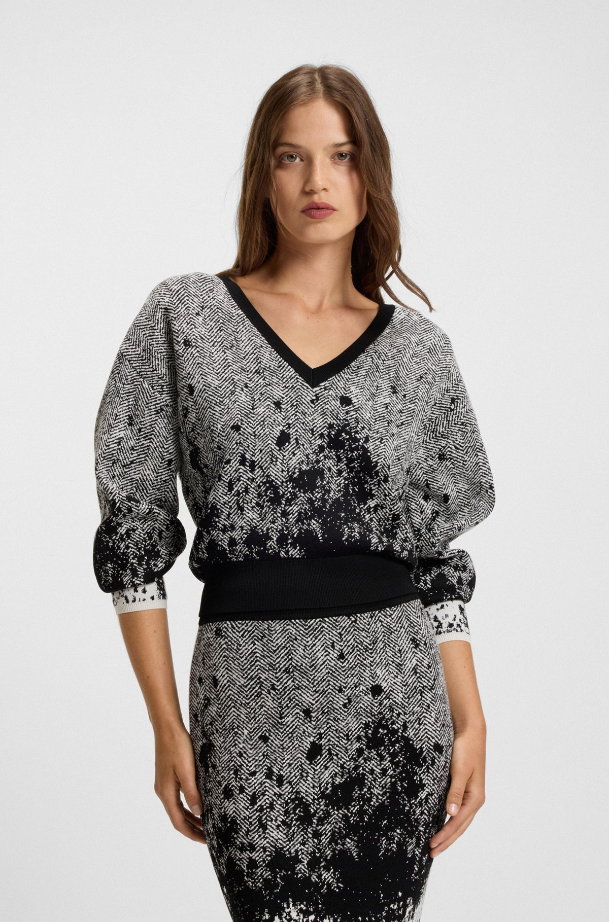 CROPPED V-NECK SWEATER IN STRETCH FABRIC - 2