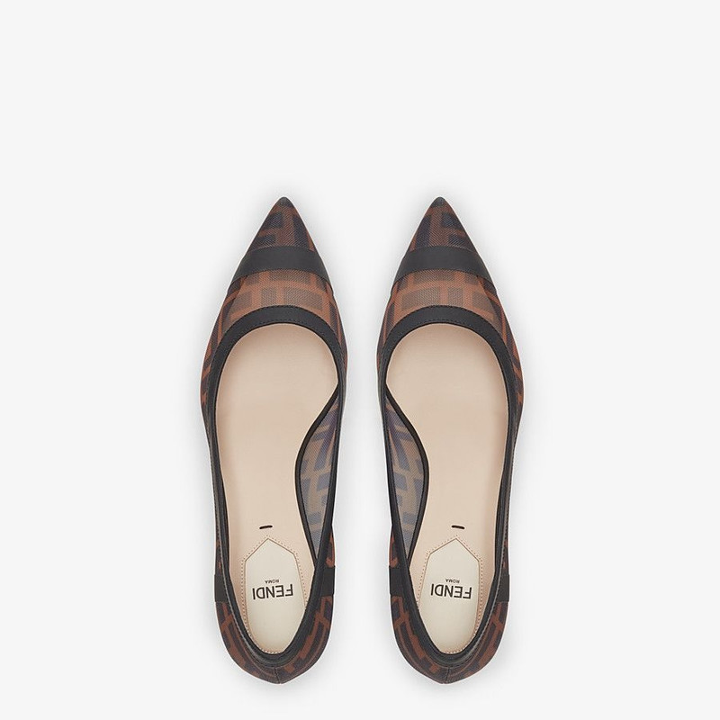 Black leather and mesh pumps with a medium heel 4