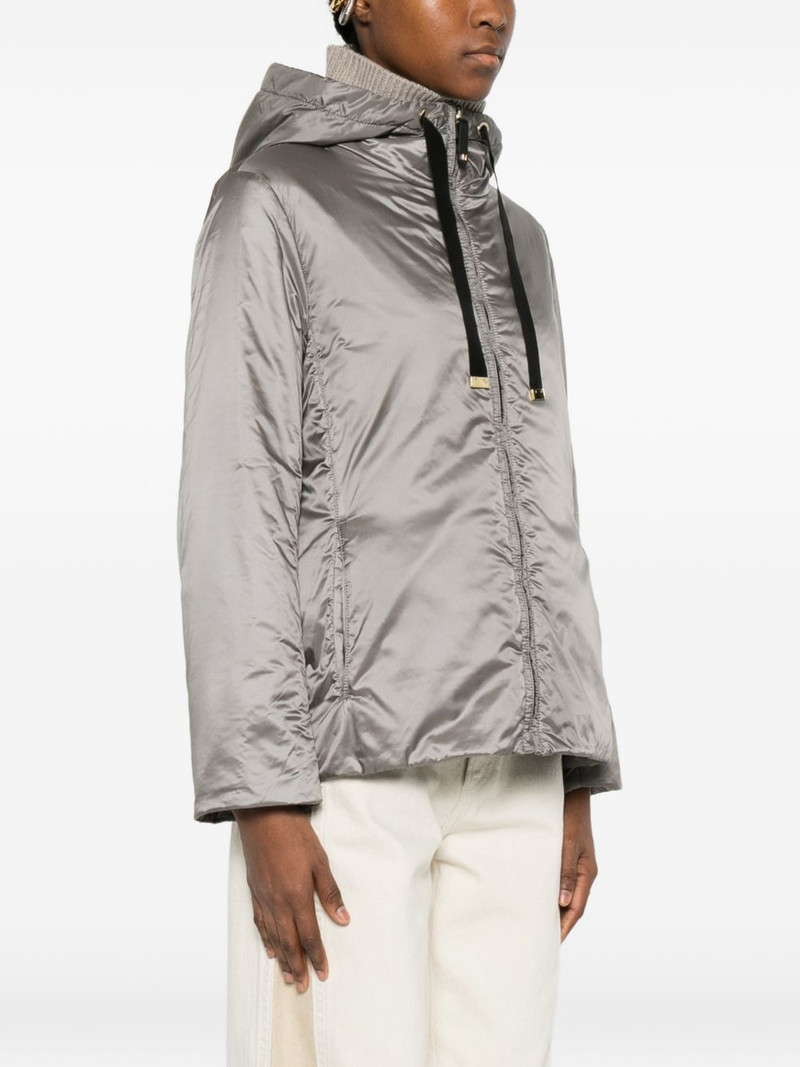 zip-up jacket 3