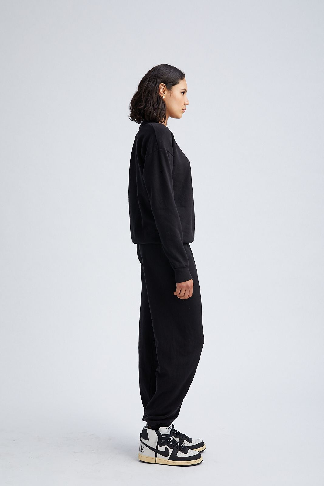 BLACK GLOSSY HEART SWEATPANTS - 5