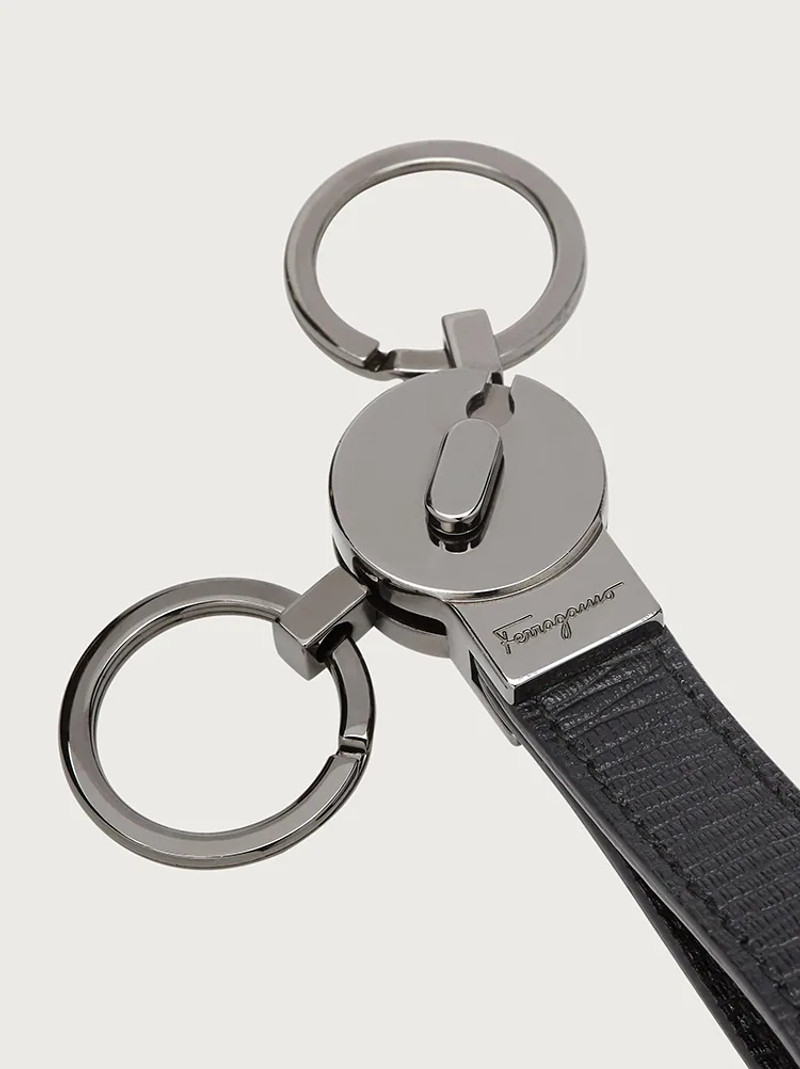 FERRAGAMO KEYRING outlook