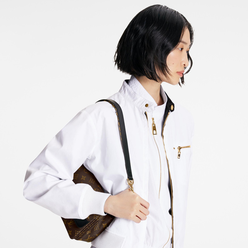 뒤집을 수 있는 Monogram 기복 Bomber 재킷 5