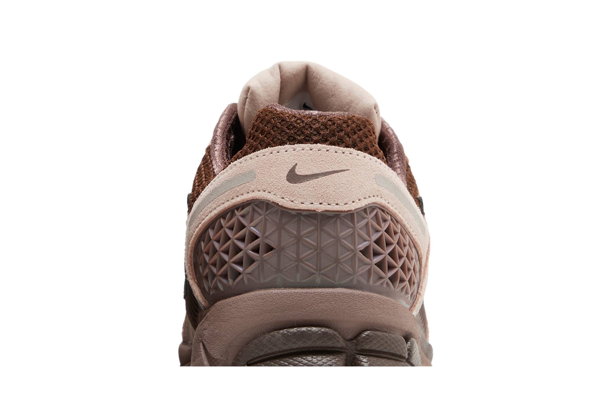 Wmns Air Zoom Vomero 5 'Plum Eclipse' - 7