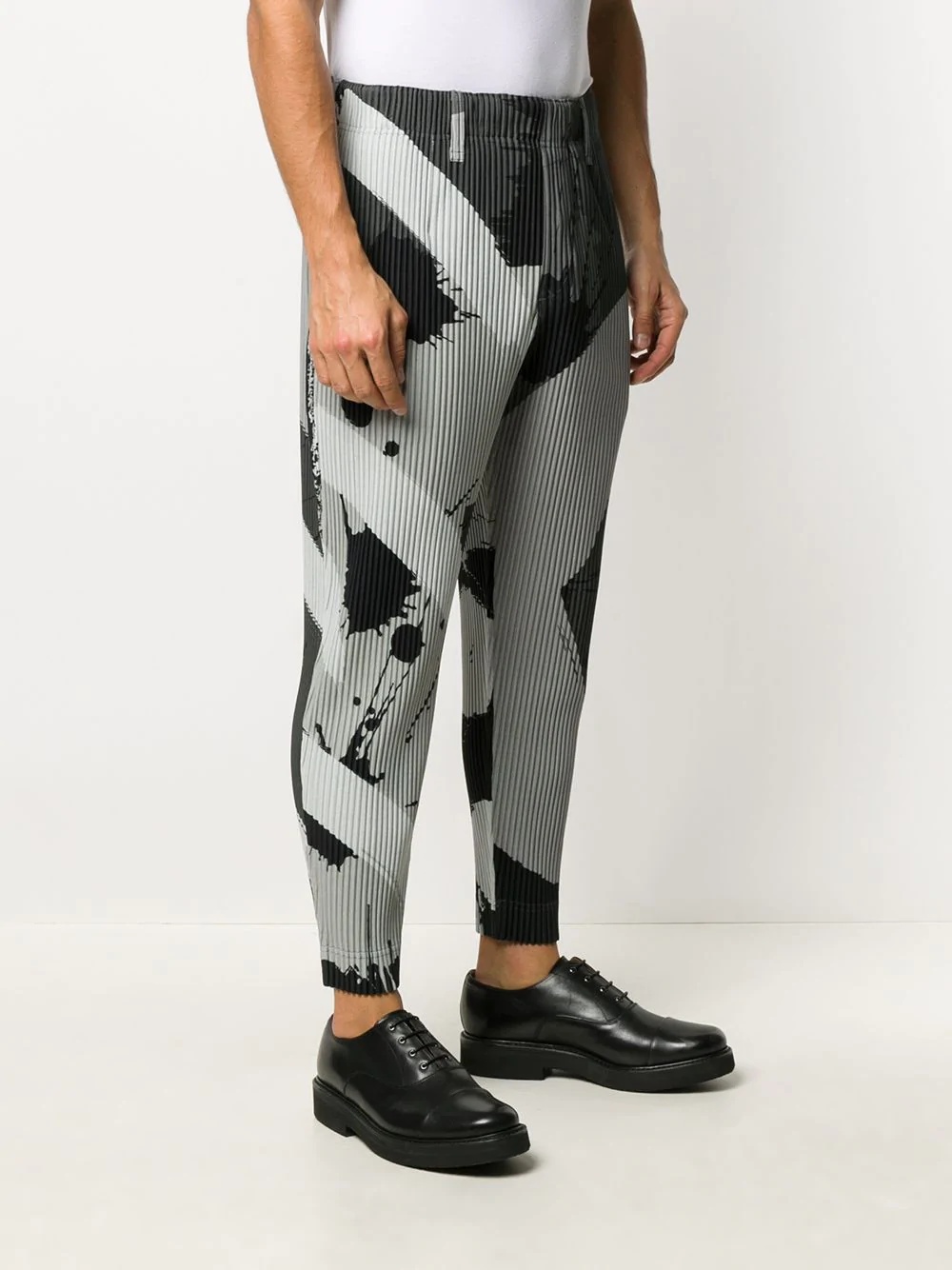 abstract-print pleated trousers - 3