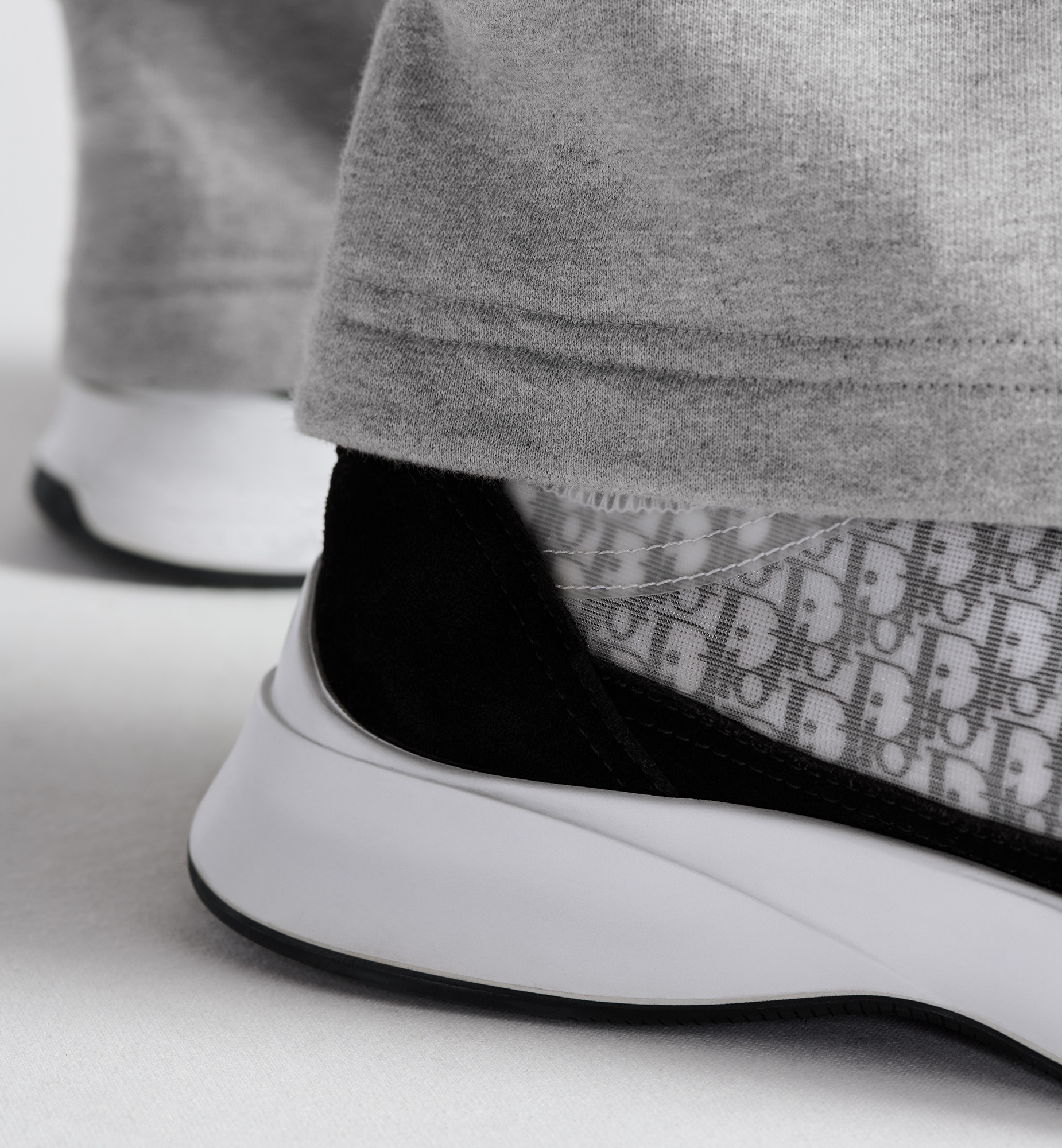 B25 Runner Sneaker - 4