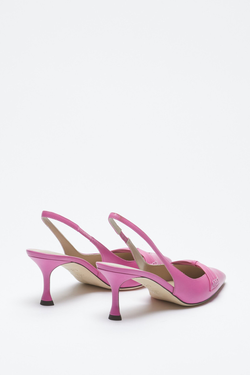 N°21 BOW-EMBELLISHED SLINGBACK PUMPS outlook