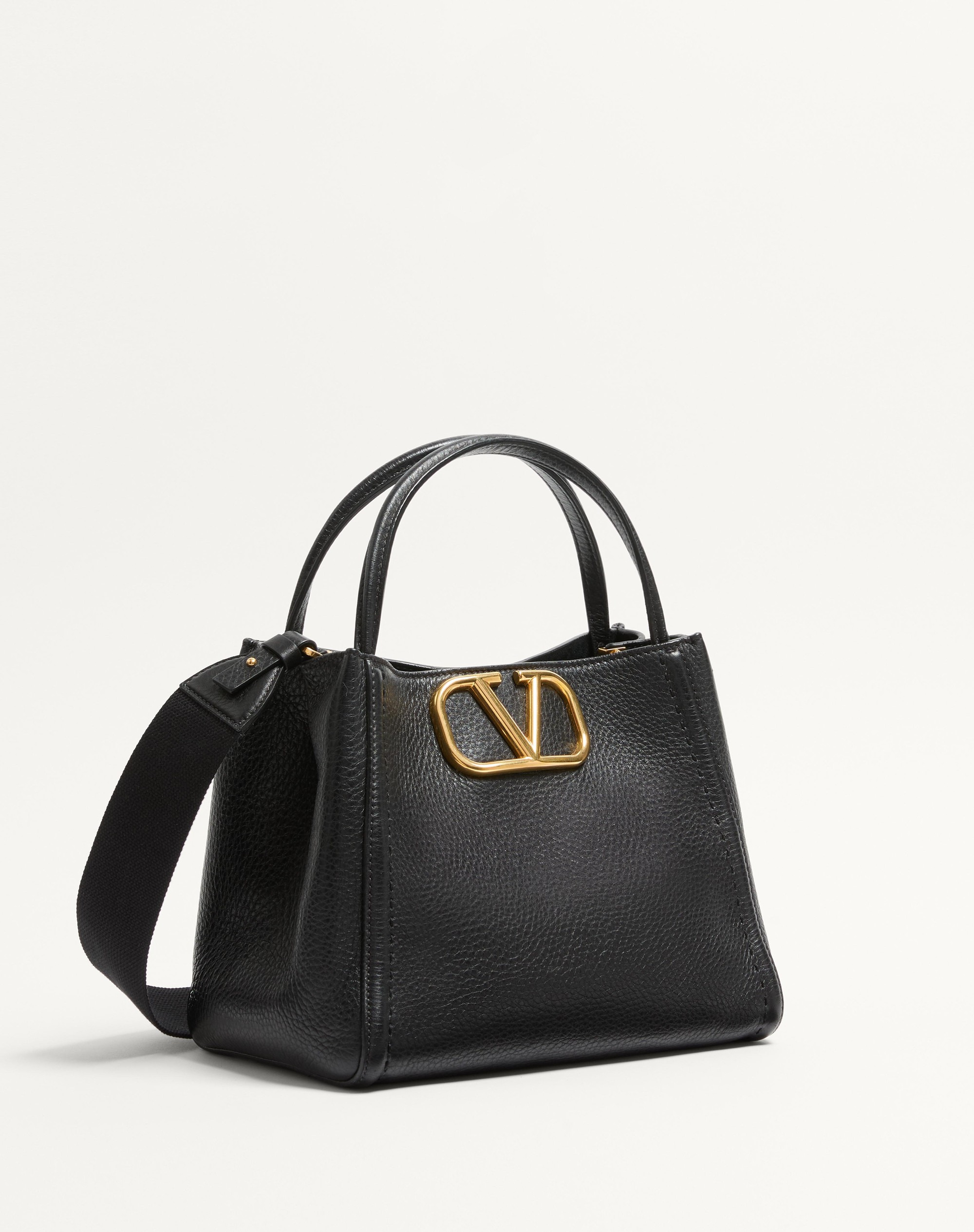 VALENTINO GARAVANI ALLTIME MEDIUM HANDBAG IN GRAINY CALFSKIN - 2