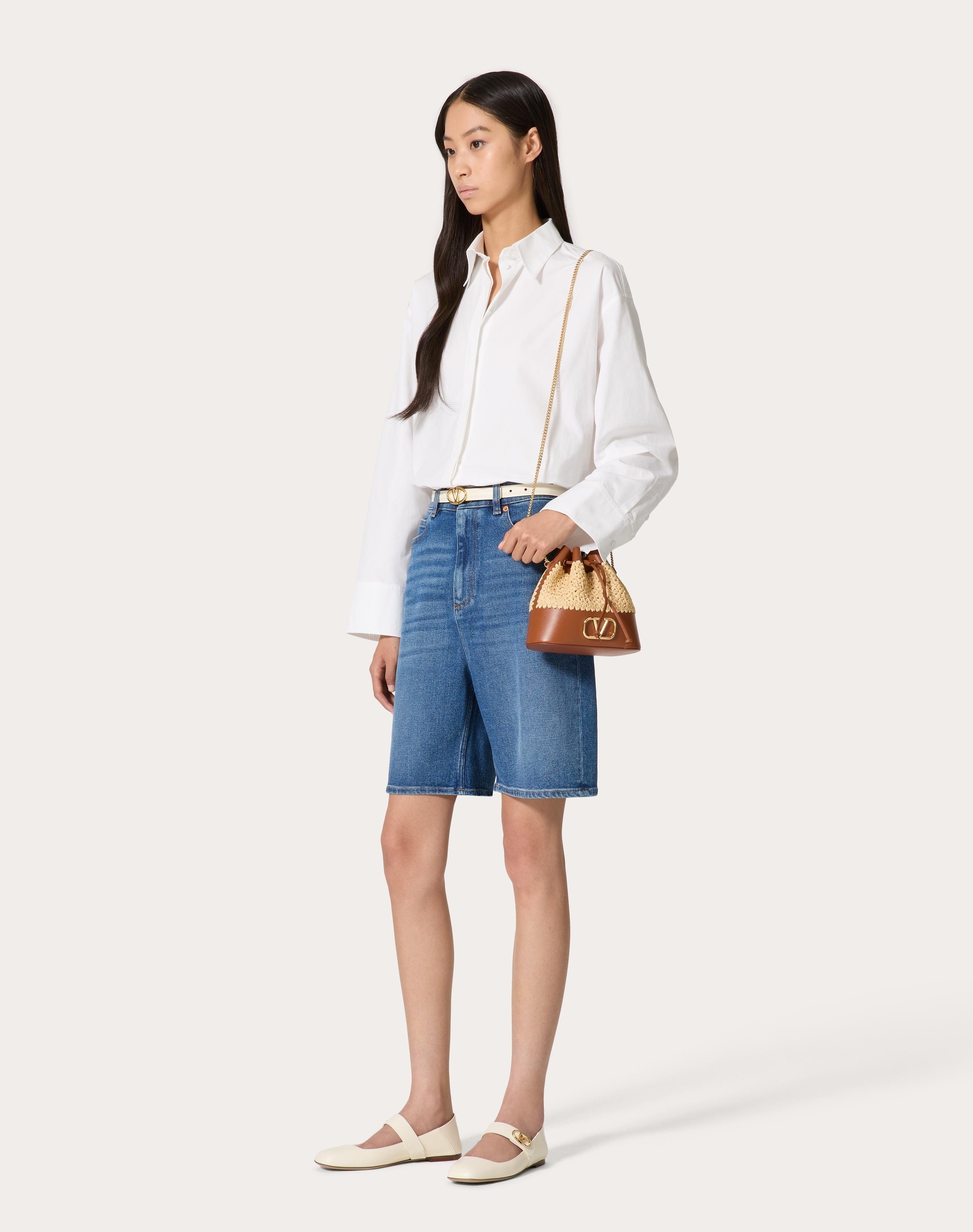 MINI RAFFIA BUCKET BAG WITH VLOGO SIGNATURE CHAIN - 2