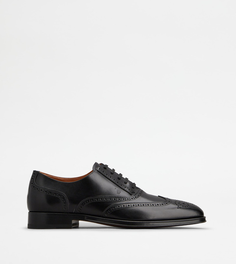 LACE-UPS IN LEATHER - BLACK 1
