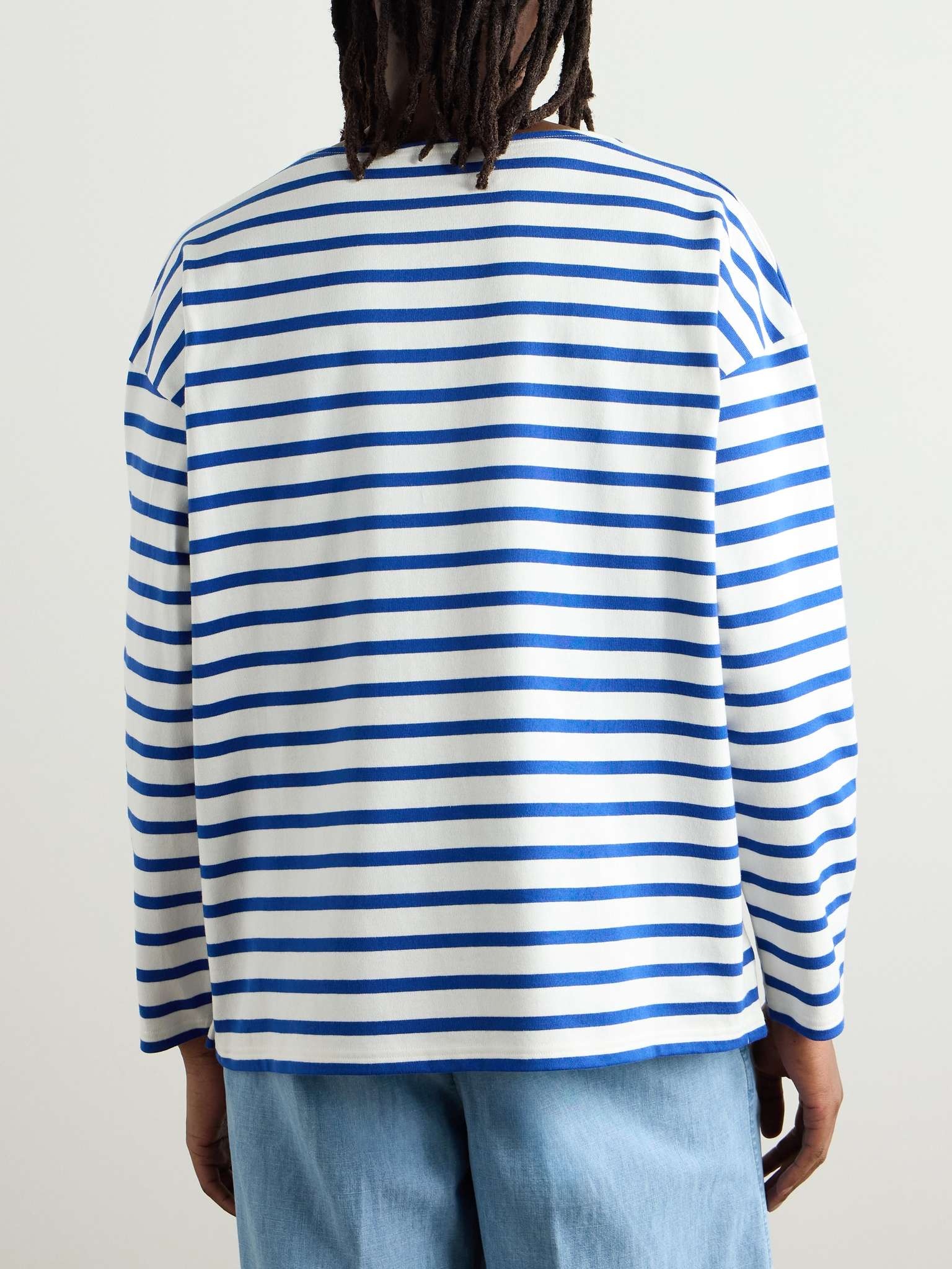 【送料&関税込】Valentino Logo Print Striped T-shirt Valentino Logo Print Striped T-shirt | italist