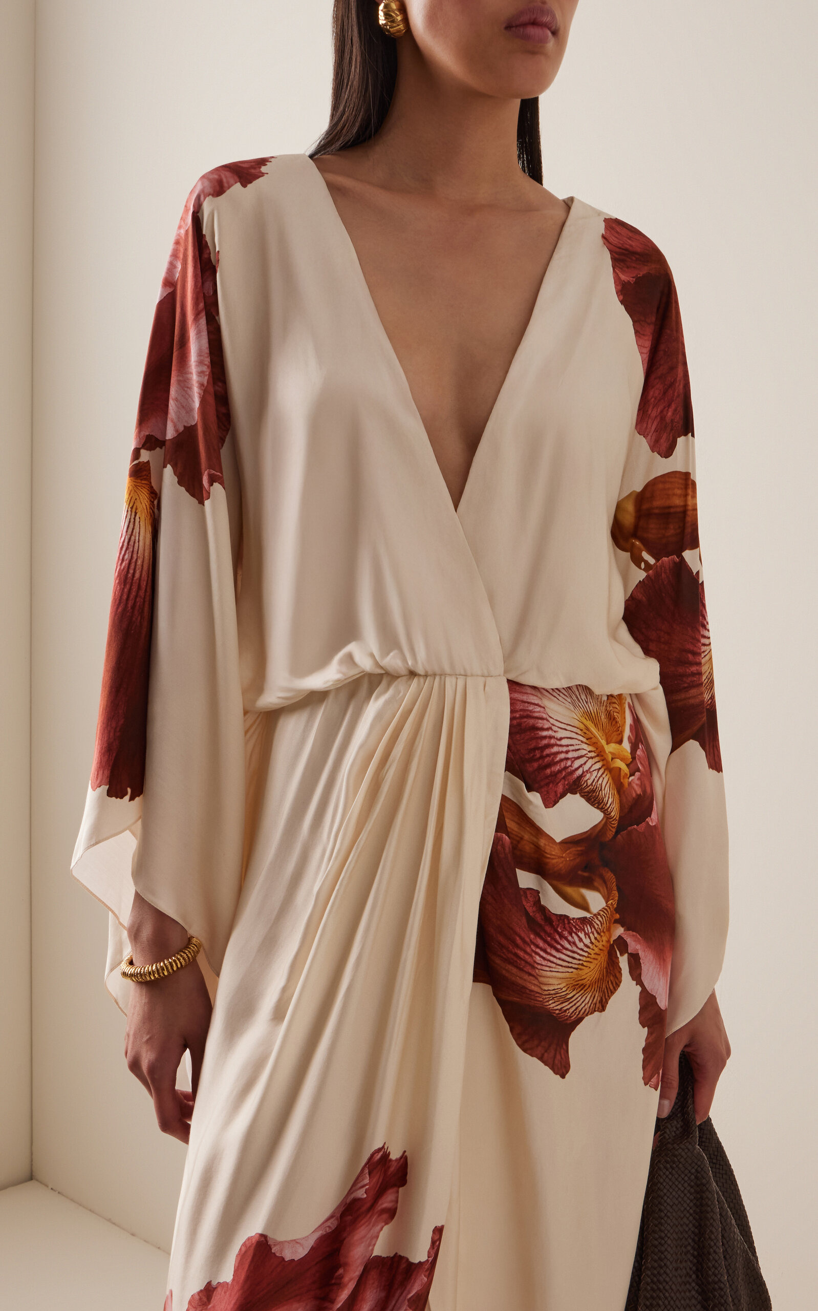 Hilo Ancestral Orchid-Print Crepe Midi Wrap Dress floral - 3