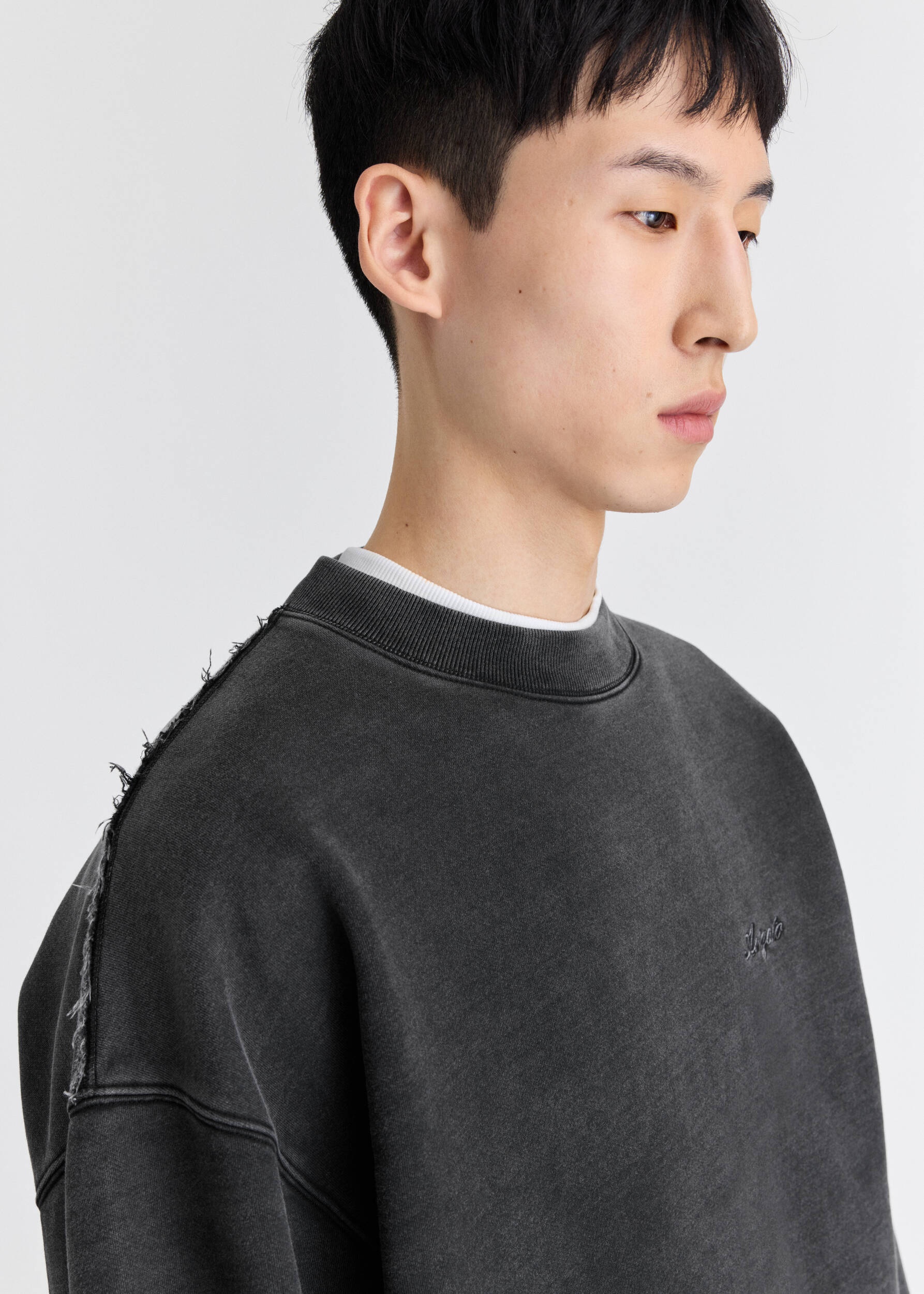 Honor Washed Sweatshirt - 5