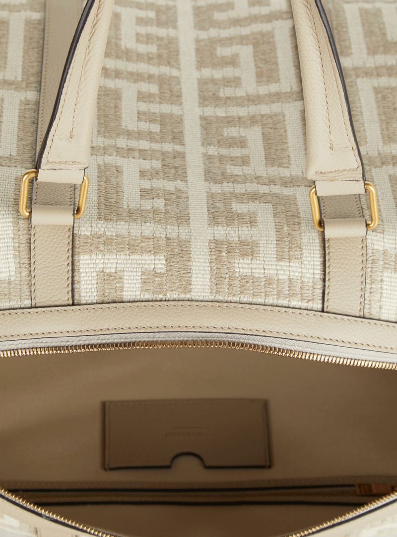 Monogrammed raffia travel bag 4