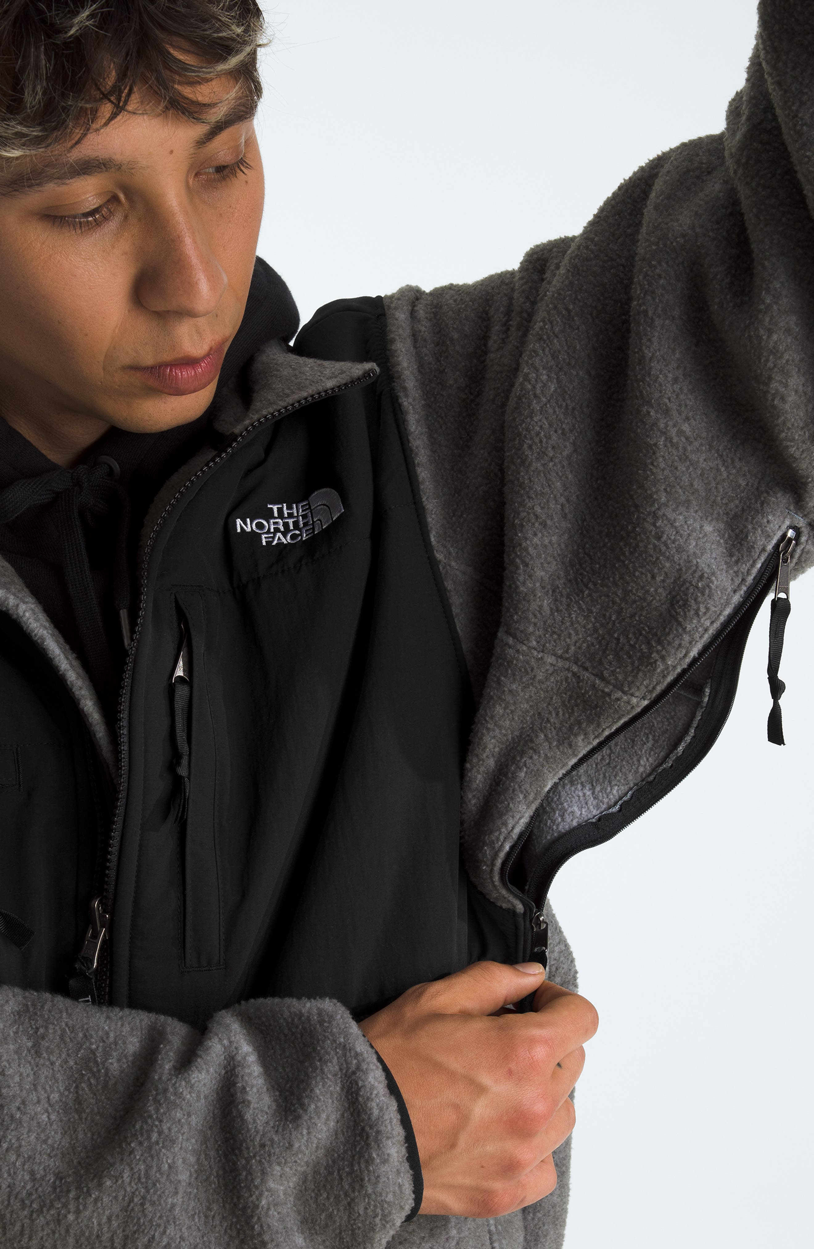 The North Face Retro Denali Jacket in Tnf Mid Grey Heather/Black at Nordstrom - 4