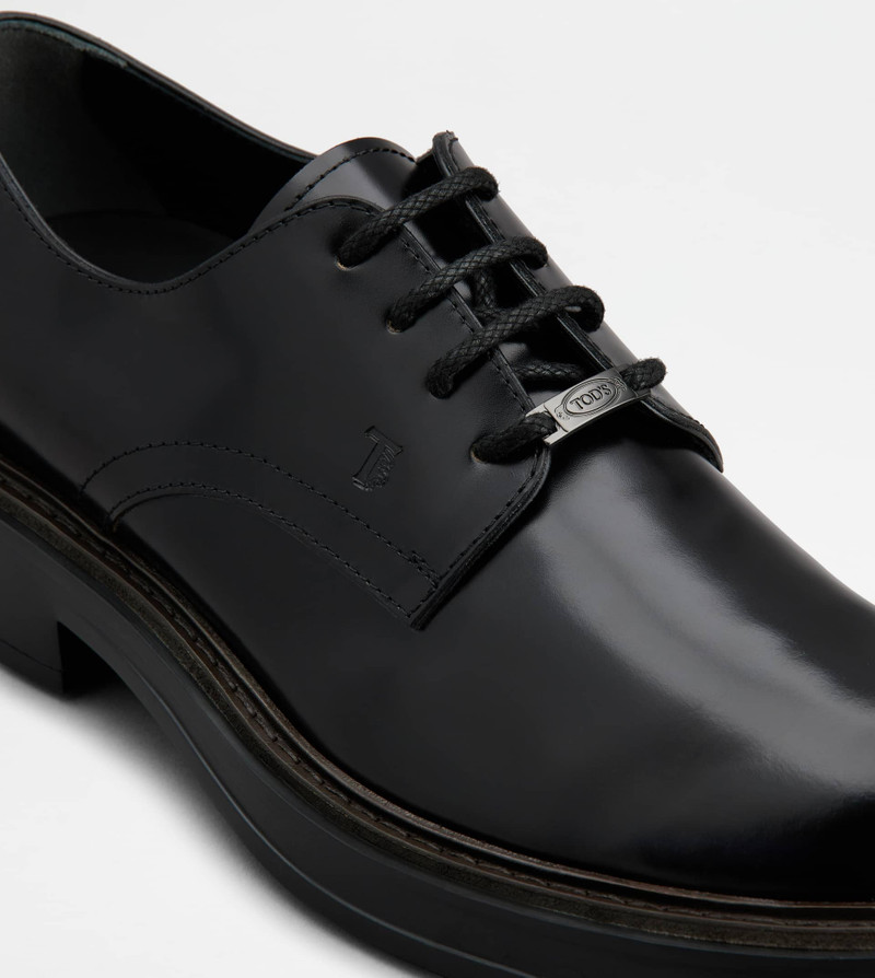LACE-UPS IN LEATHER - BLACK 5