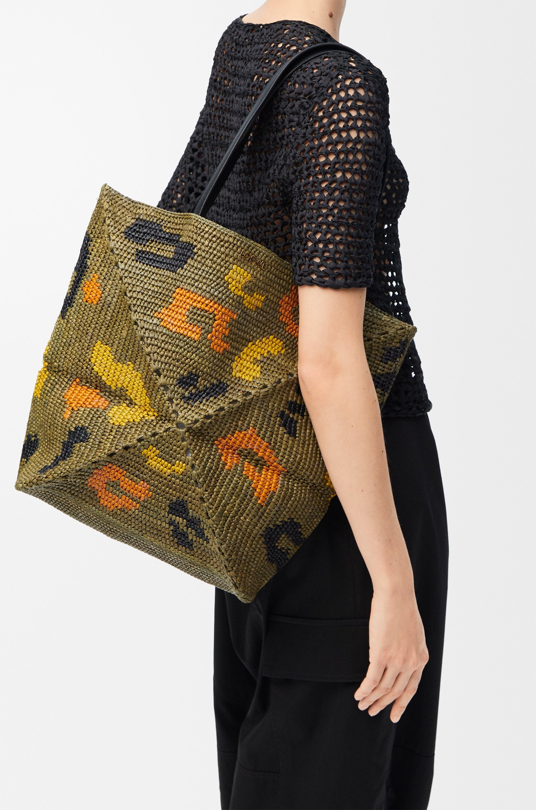 Large Puzzle Fold tote in raffia and calfskin - 3