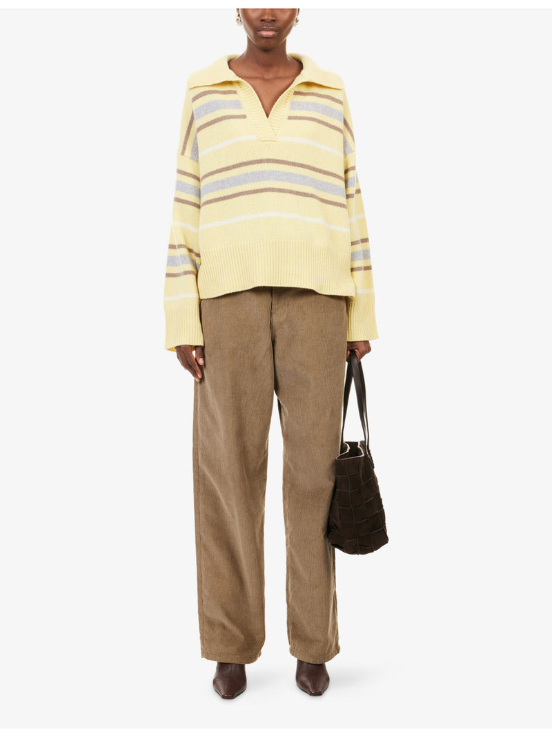 SKALL Paul V-Neck Wool Jumper outlook