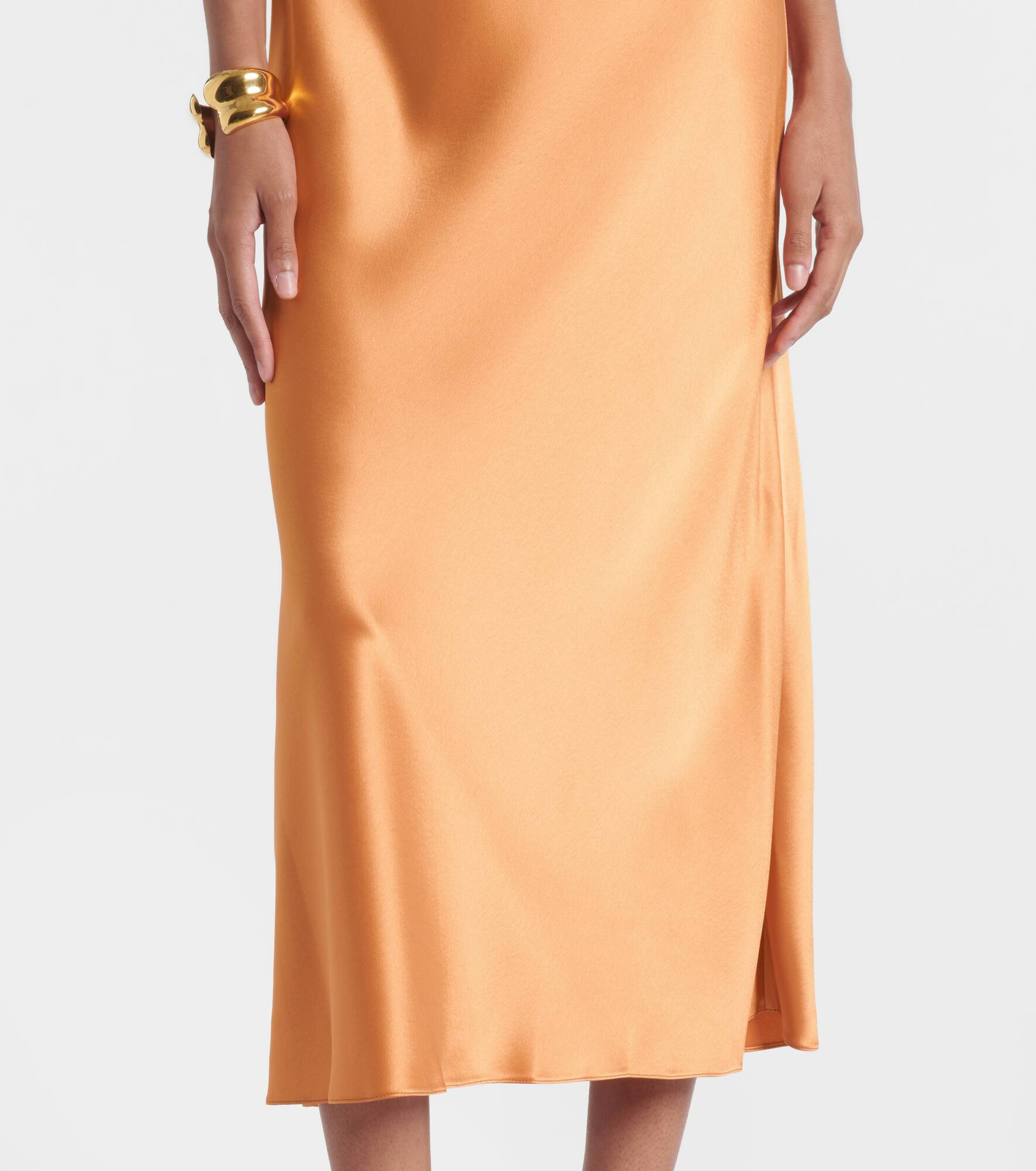 Sienna halterneck satin midi dress - 5