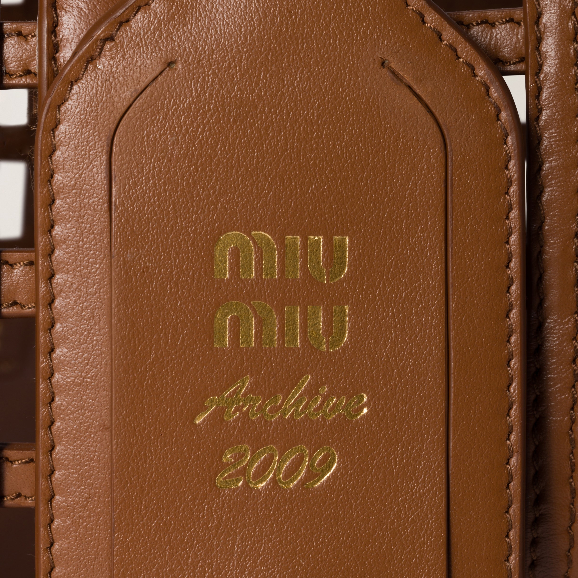 Leather handbag - 7