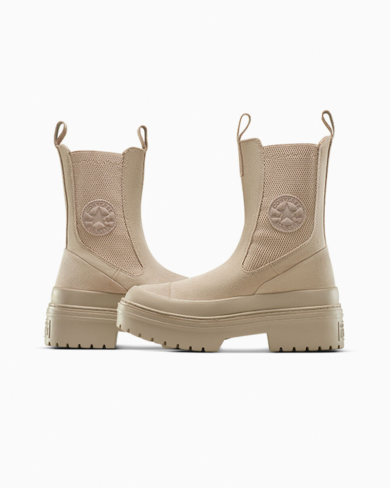 Chuck Taylor All Star Lugged Heel Chelsea Boot 6