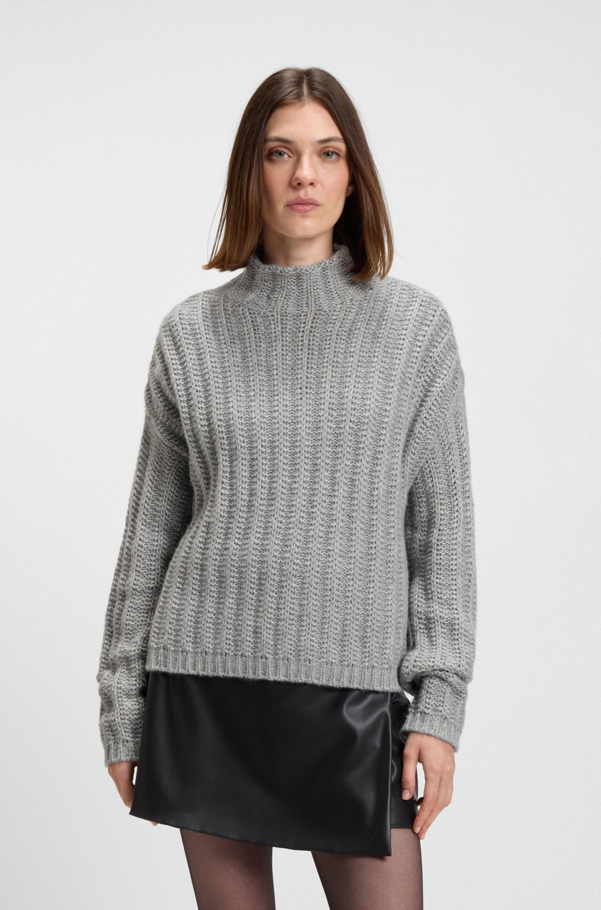 KNITTED SWEATER WITH RIBBED STRUCTURE - 2