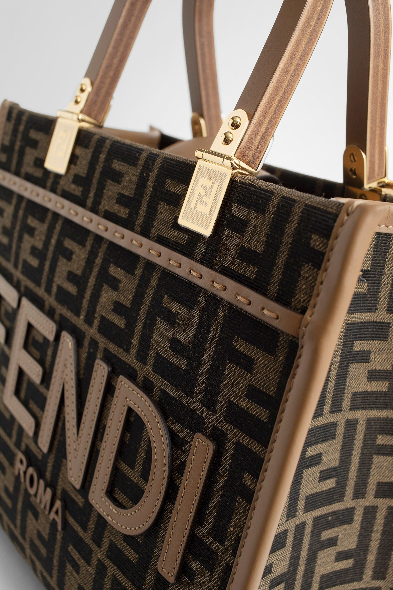 Fendi-Sunshine-Small-Top-Handle-Bag - 4
