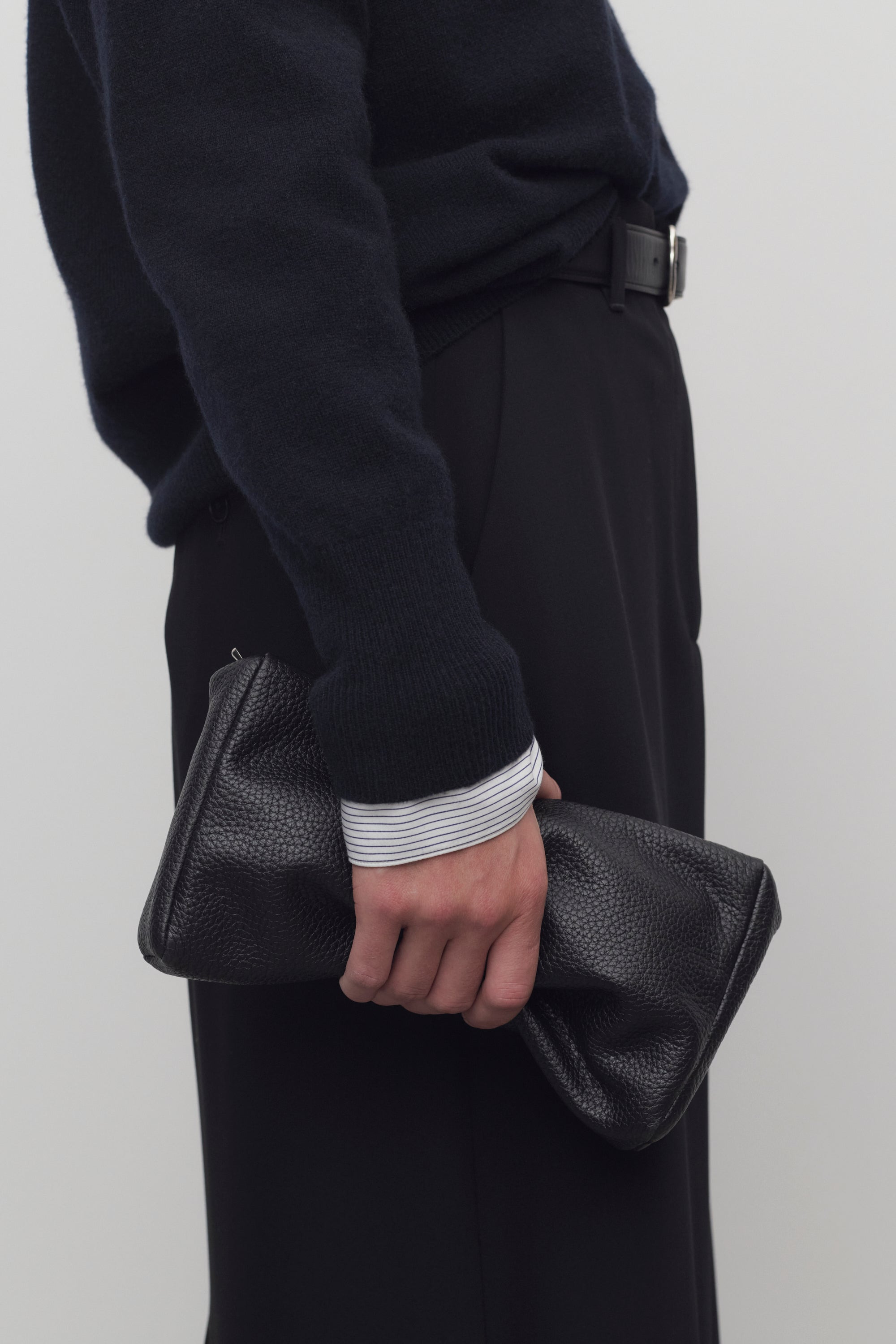 Squared Compact Clutch Bag in Leather - 4