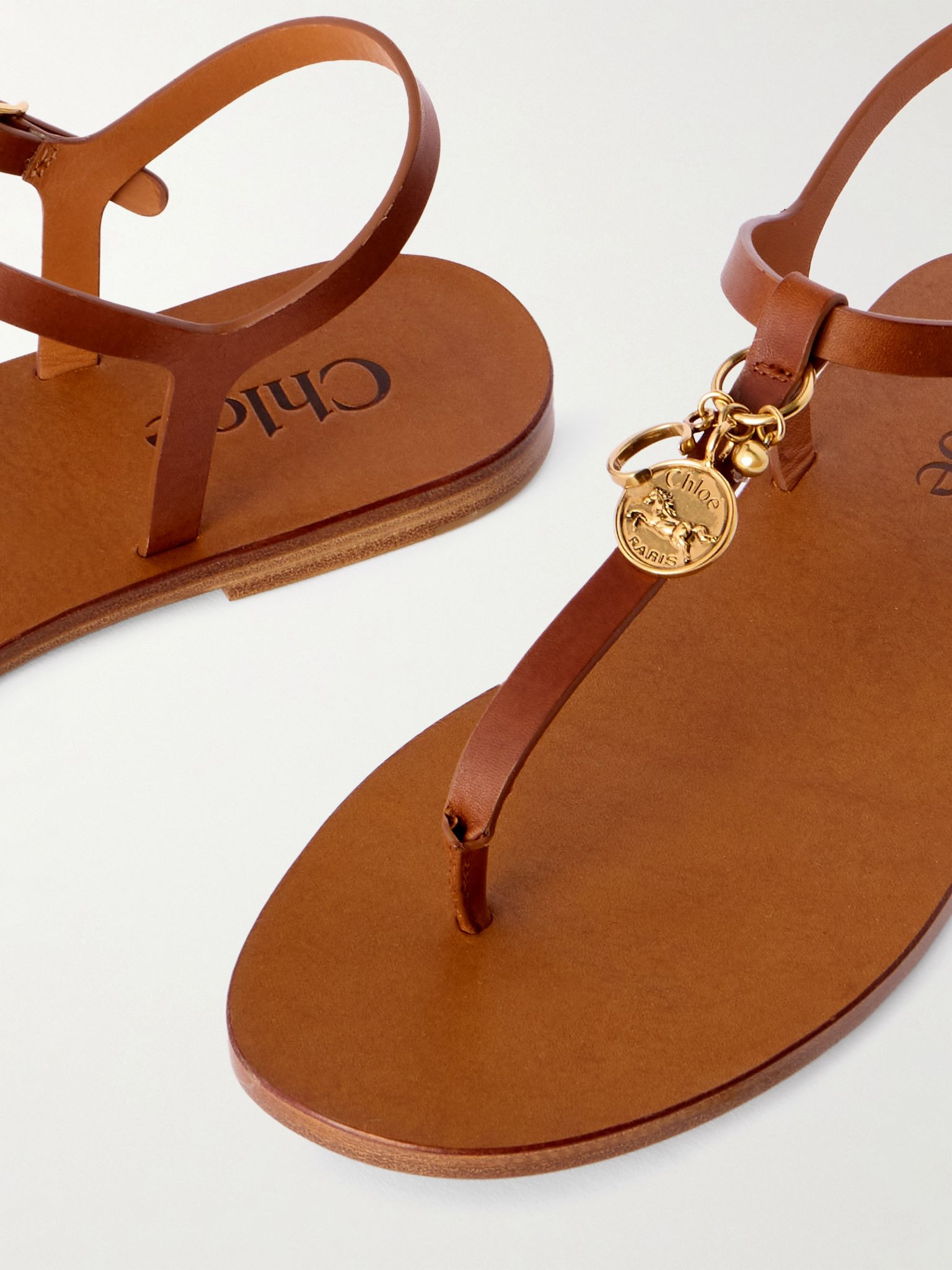 Charms embellished leather sandals Tan - 4