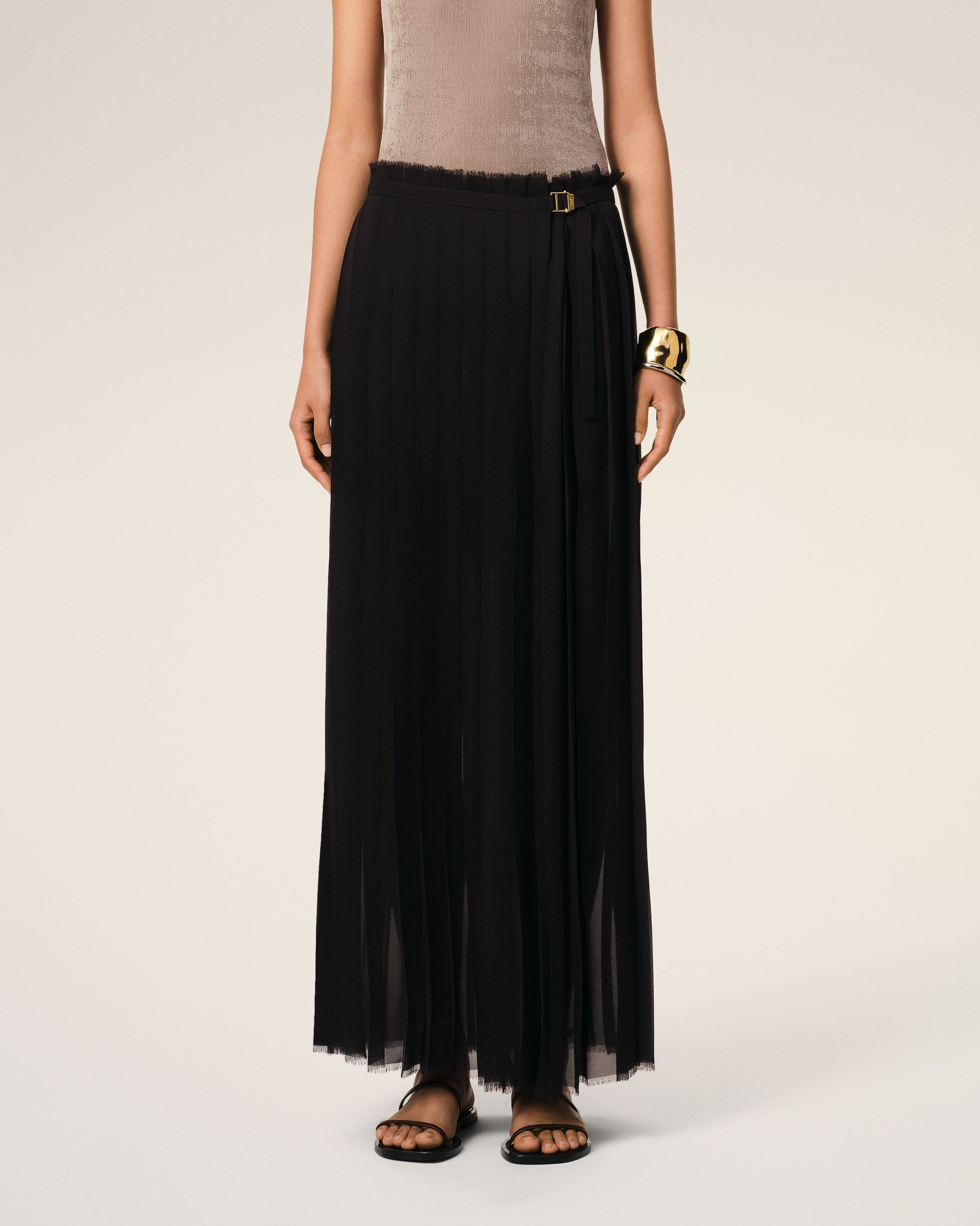 BLACK LONG PLEATED SKIRT - 3