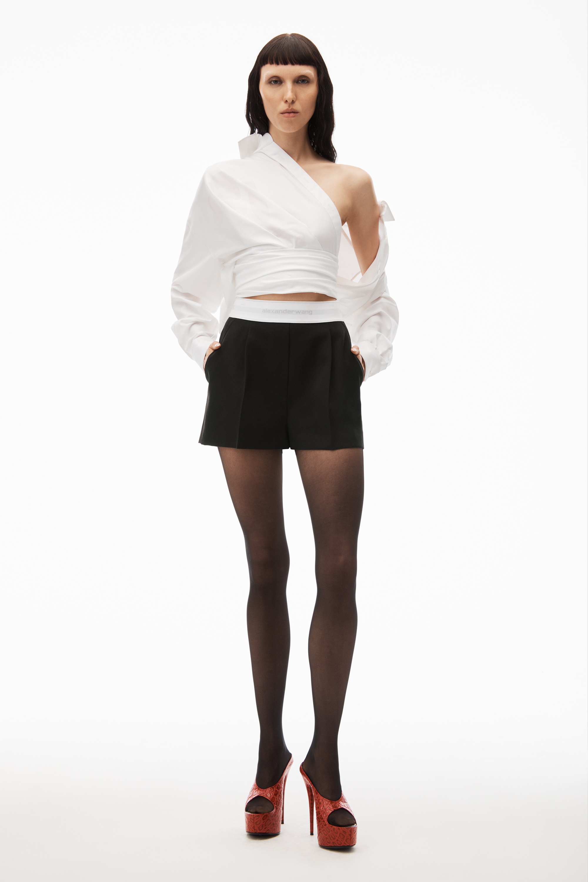 PLEATED SHORTS IN WOOL TAILORING - 2