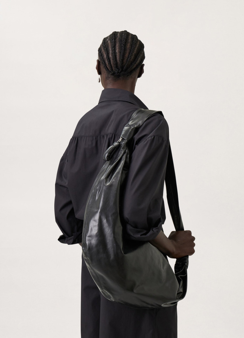 Lemaire LARGE SOFT CROISSANT
PAPER LEATHER outlook